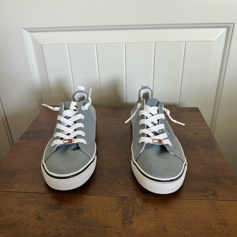 Tommy Hilfiger Gray Canvas Flats 6.5 Never Worn